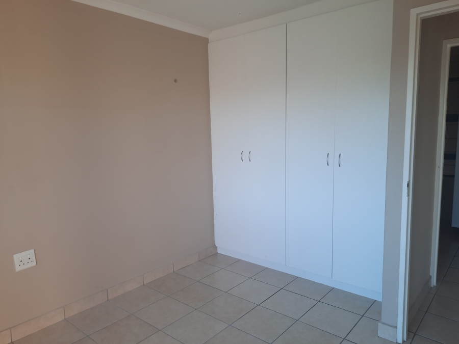 To Let 2 Bedroom Property for Rent in Burgundy Estate Western Cape